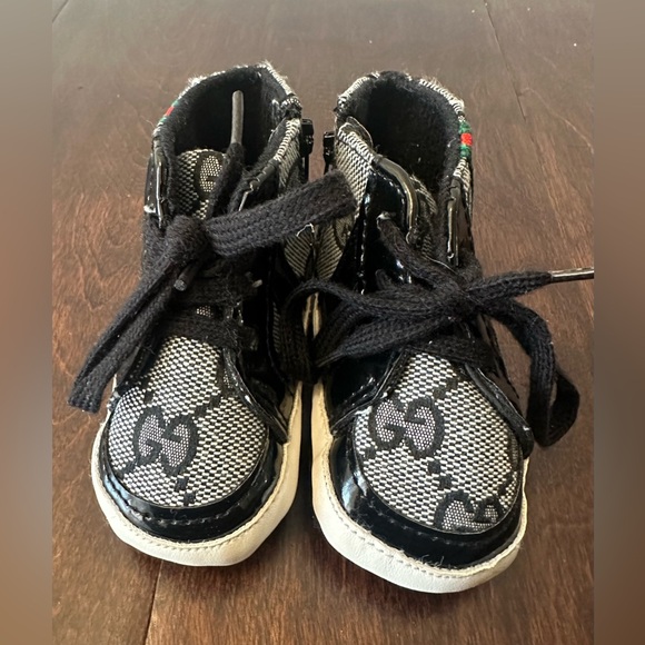 Gucci Baby Grey/Black Crib Shoes - Picture 4 of 8